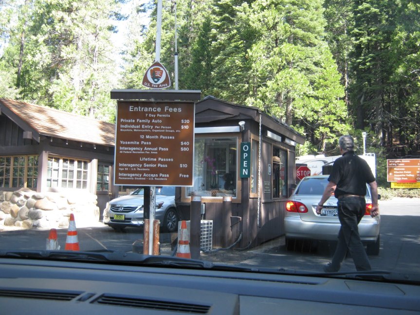 entrance-to-yosemite-national-park-may12